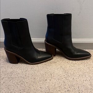 Black Crown Vintage Boots size 8.5